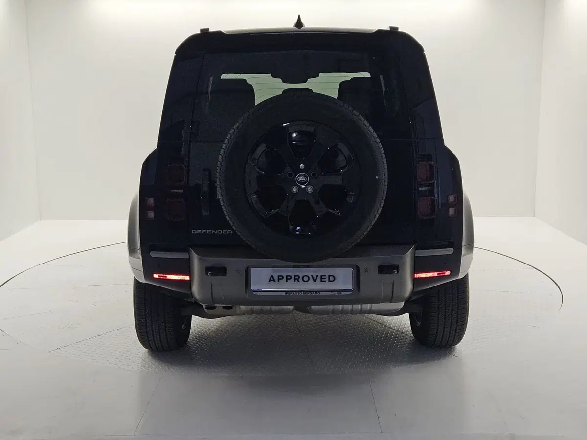 Land Rover Defender usata a Bergamo (7)
