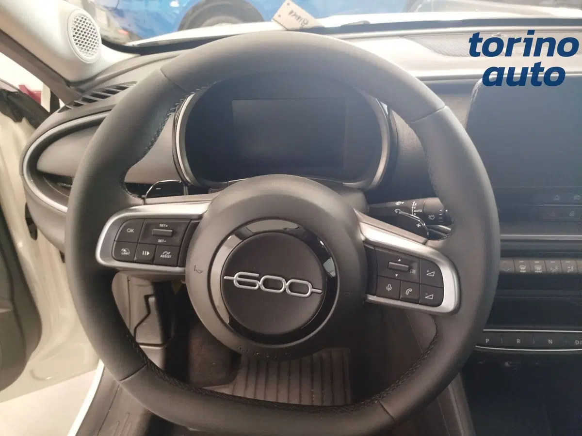 Fiat 600 nuova a Cuneo (14)