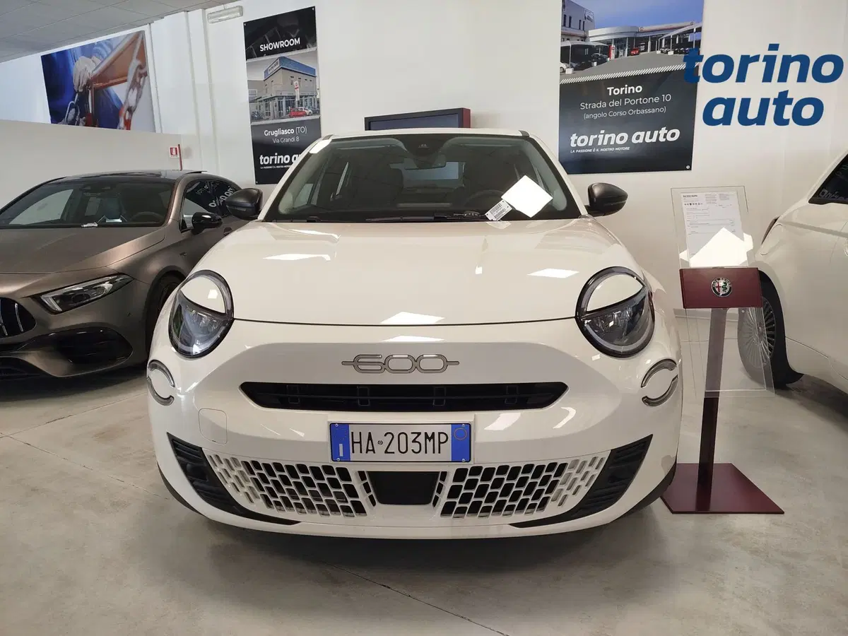 Fiat 600 nuova a Cuneo (2)