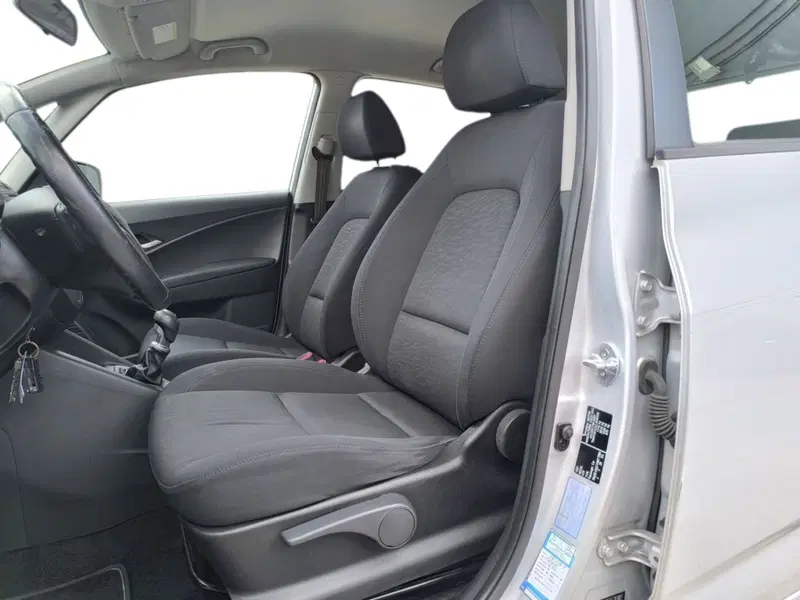 Hyundai ix20 usata a Udine (8)