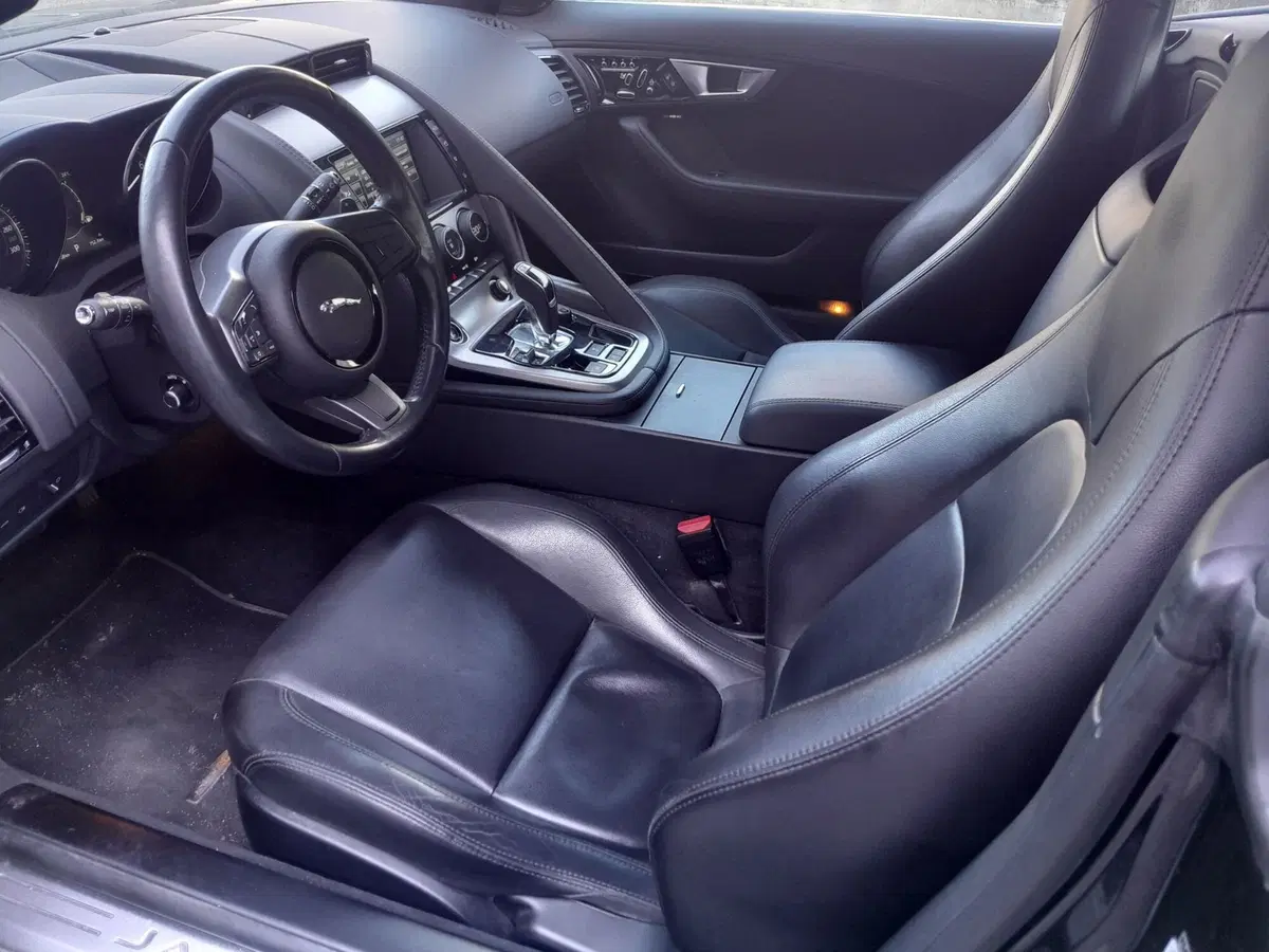 Jaguar F-Type Coupé usata a Cuneo (9)