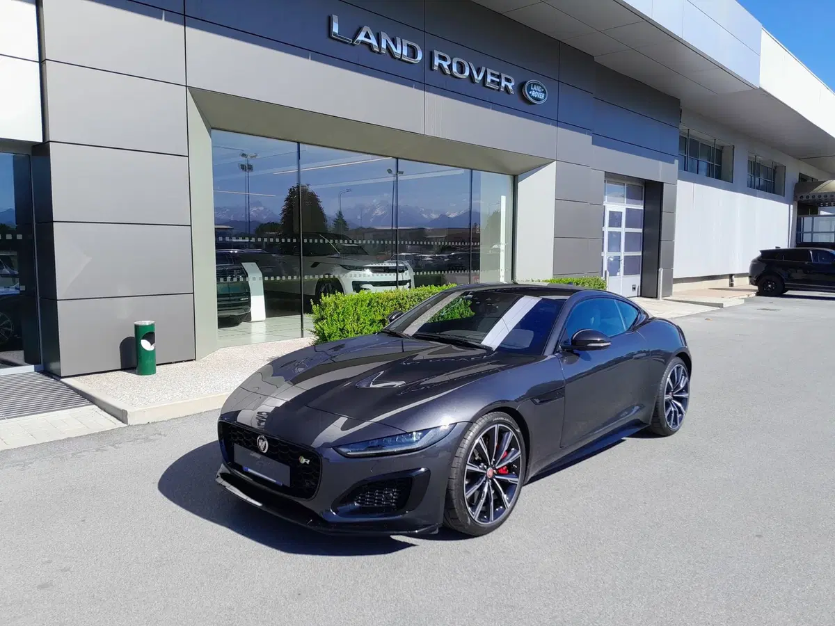 Jaguar F-Type Coupé usata a Cuneo