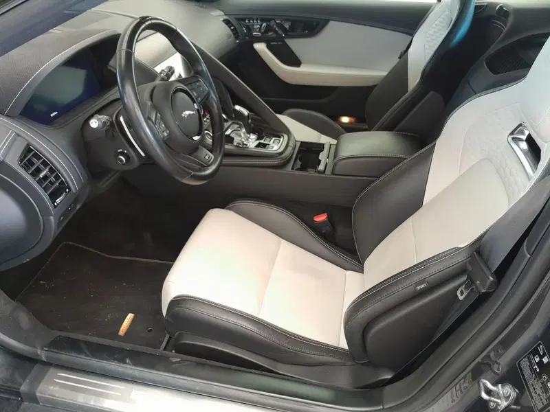 Jaguar F-Type Coupé usata a Cuneo (10)