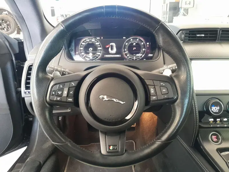 Jaguar F-Type Coupé usata a Cuneo (12)