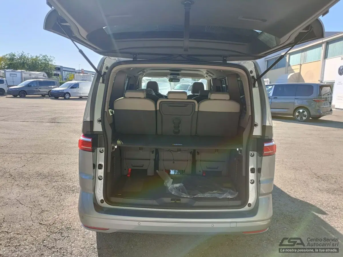 Volkswagen Multivan nuova a Reggio Emilia (6)