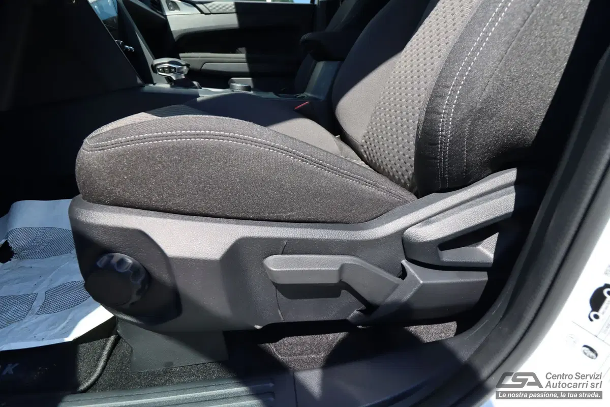 Volkswagen Amarok nuova a Bologna (14)