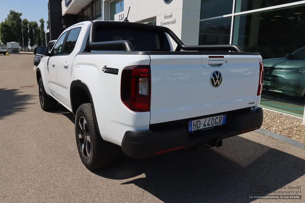 Volkswagen Amarok nuova a Bologna (7)