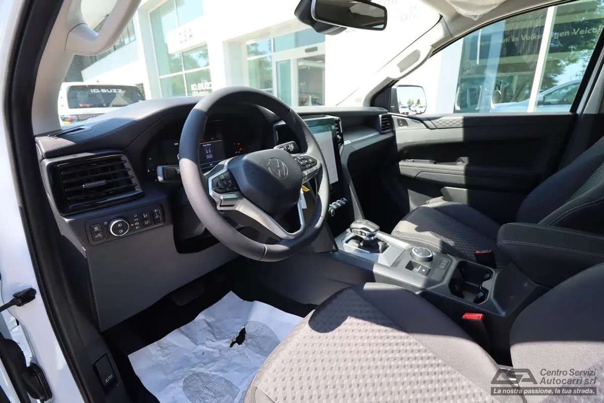 Volkswagen Amarok nuova a Bologna (9)
