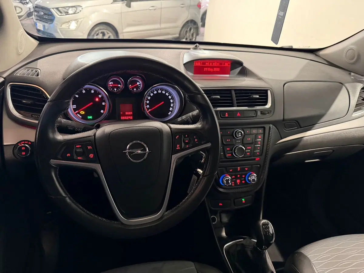 Opel Mokka usata a Genova (11)