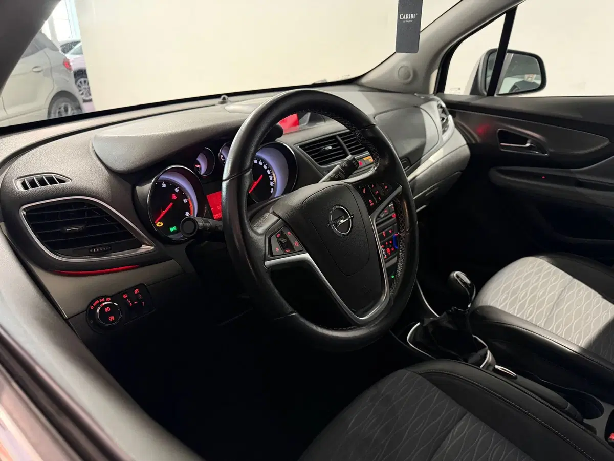 Opel Mokka usata a Genova (8)