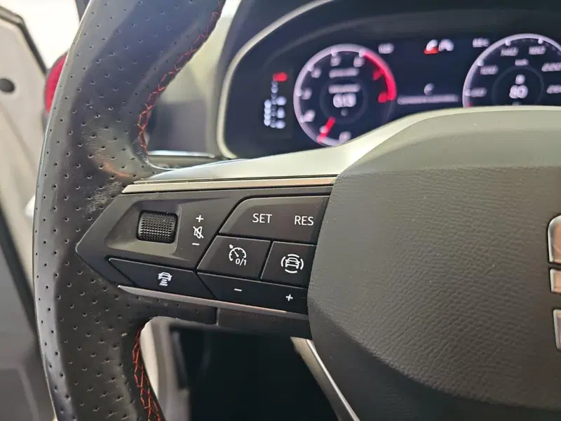 SEAT Arona usata a Lecco (13)