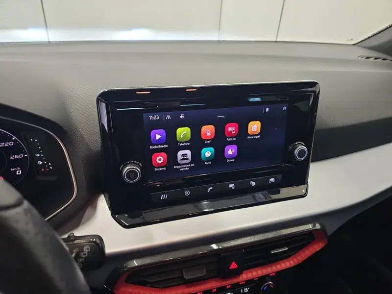 SEAT Arona usata a Lecco (14)