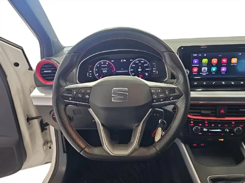 SEAT Arona usata a Lecco (8)