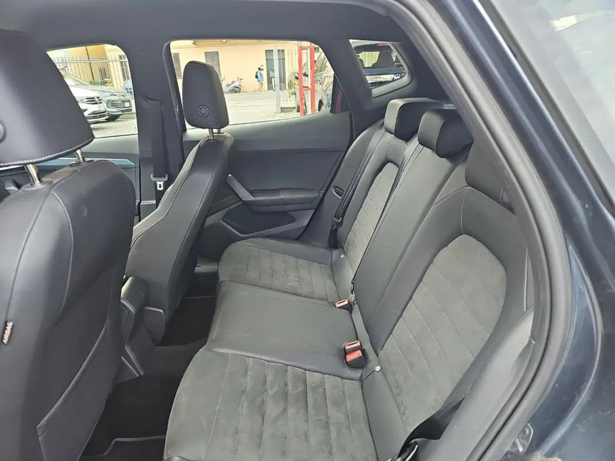 SEAT Arona usata a Lecco (12)