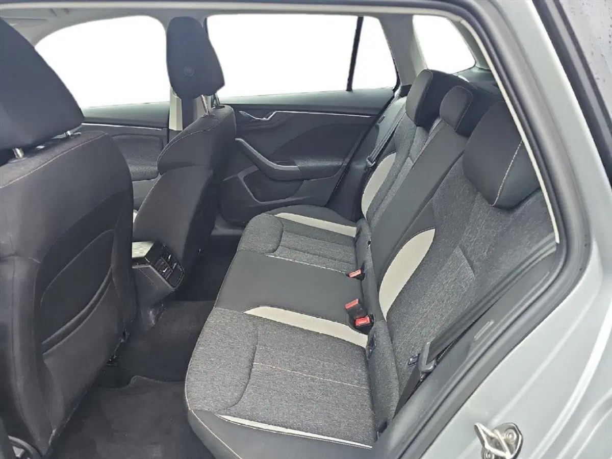 Skoda Kamiq usata a Lecco (10)