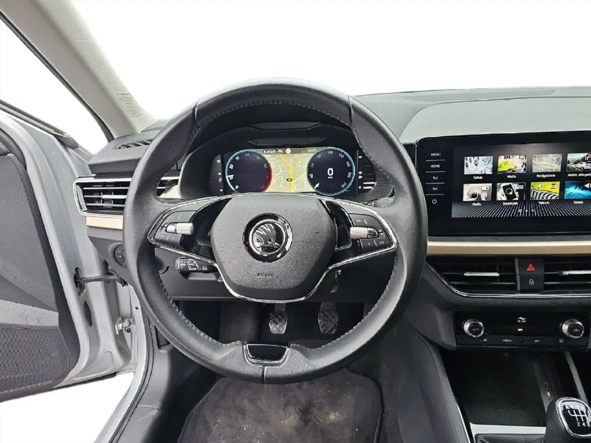 Skoda Kamiq usata a Lecco (12)