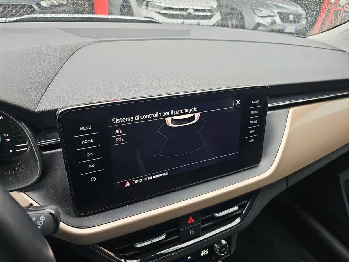 Skoda Kamiq usata a Lecco (17)