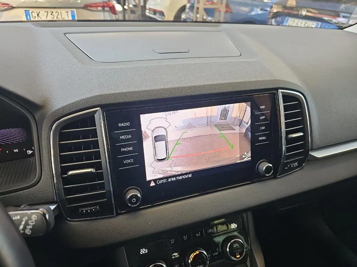 Skoda Karoq usata a Lecco (13)