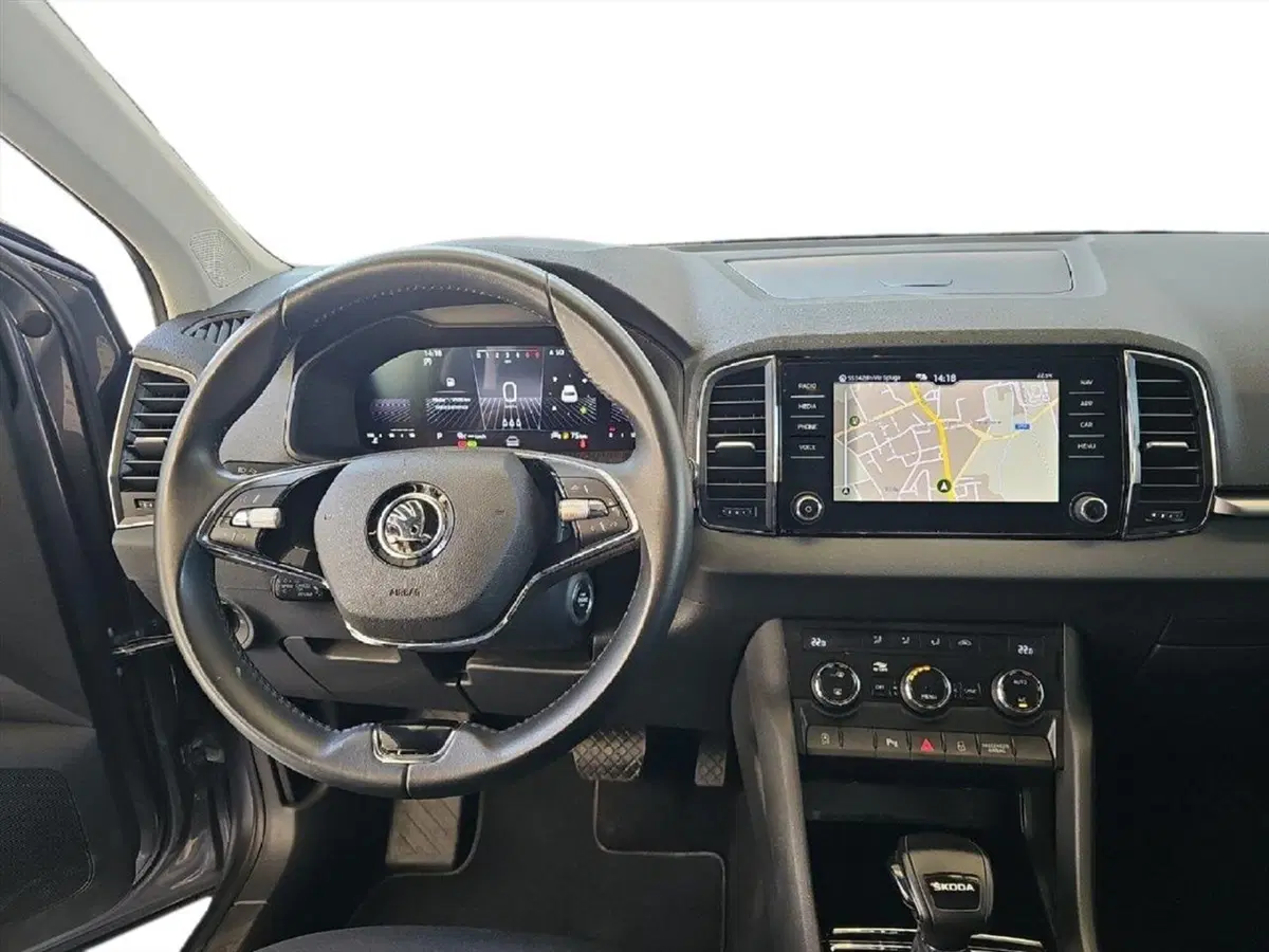 Skoda Karoq usata a Lecco (9)