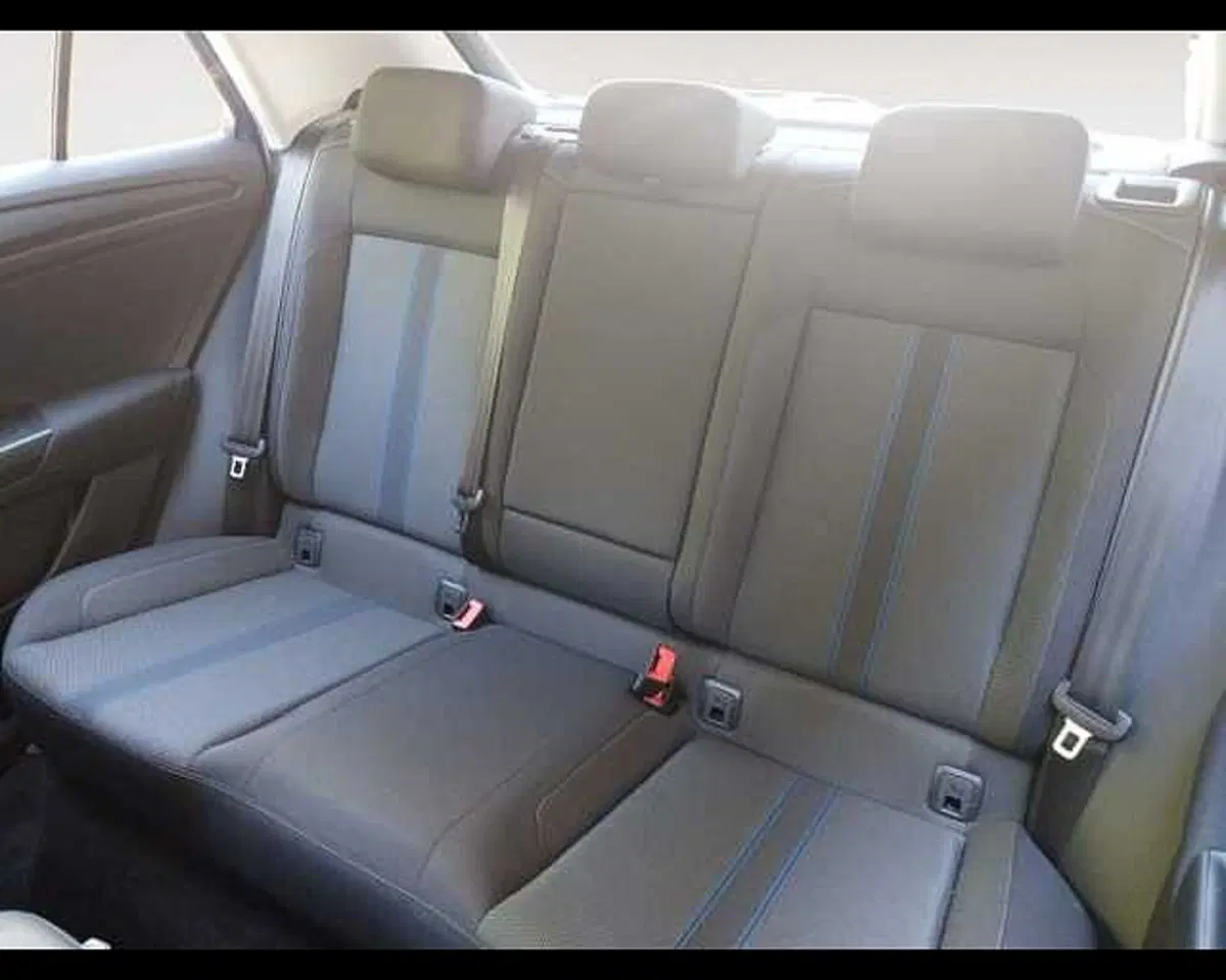 Volkswagen T-Roc usata a Ravenna (13)