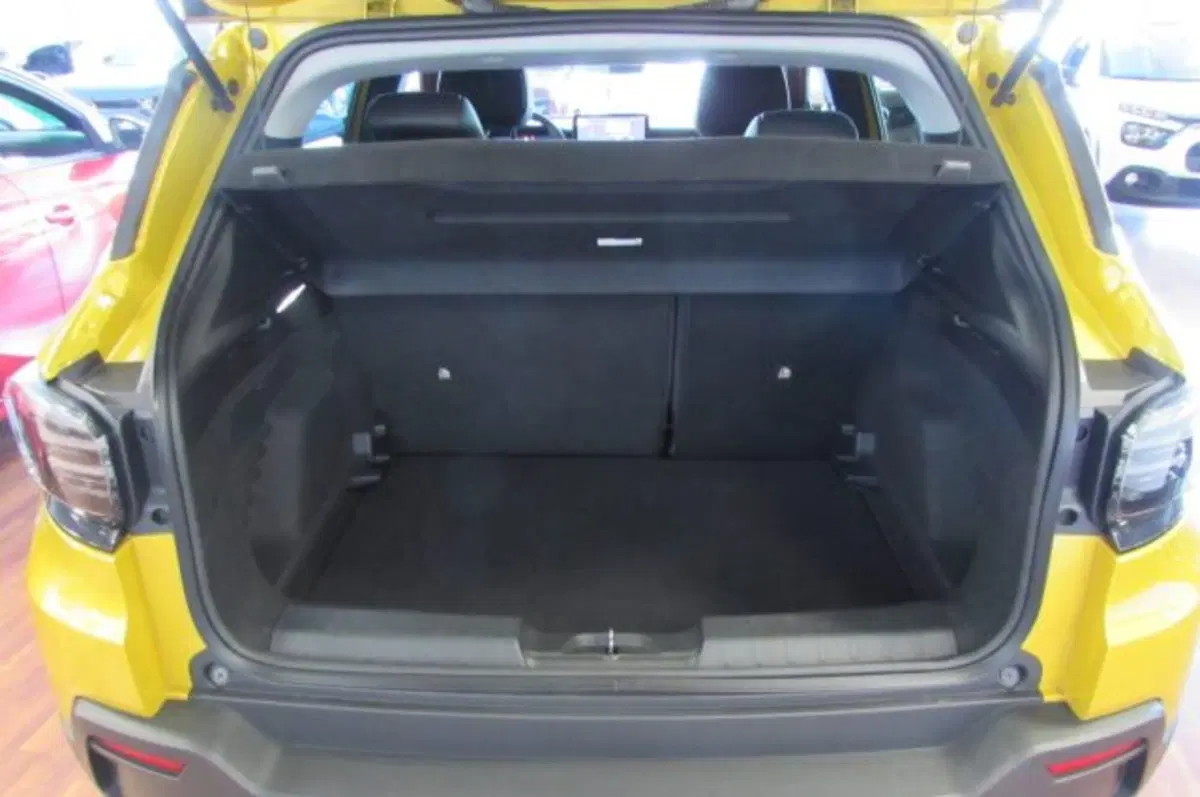 Jeep Avenger usata a Milano (16)