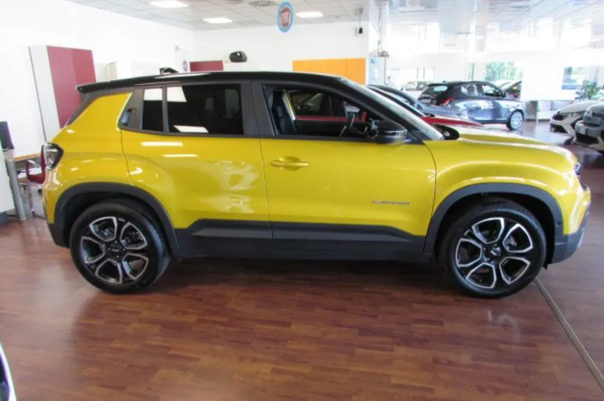 Jeep Avenger usata a Milano (7)
