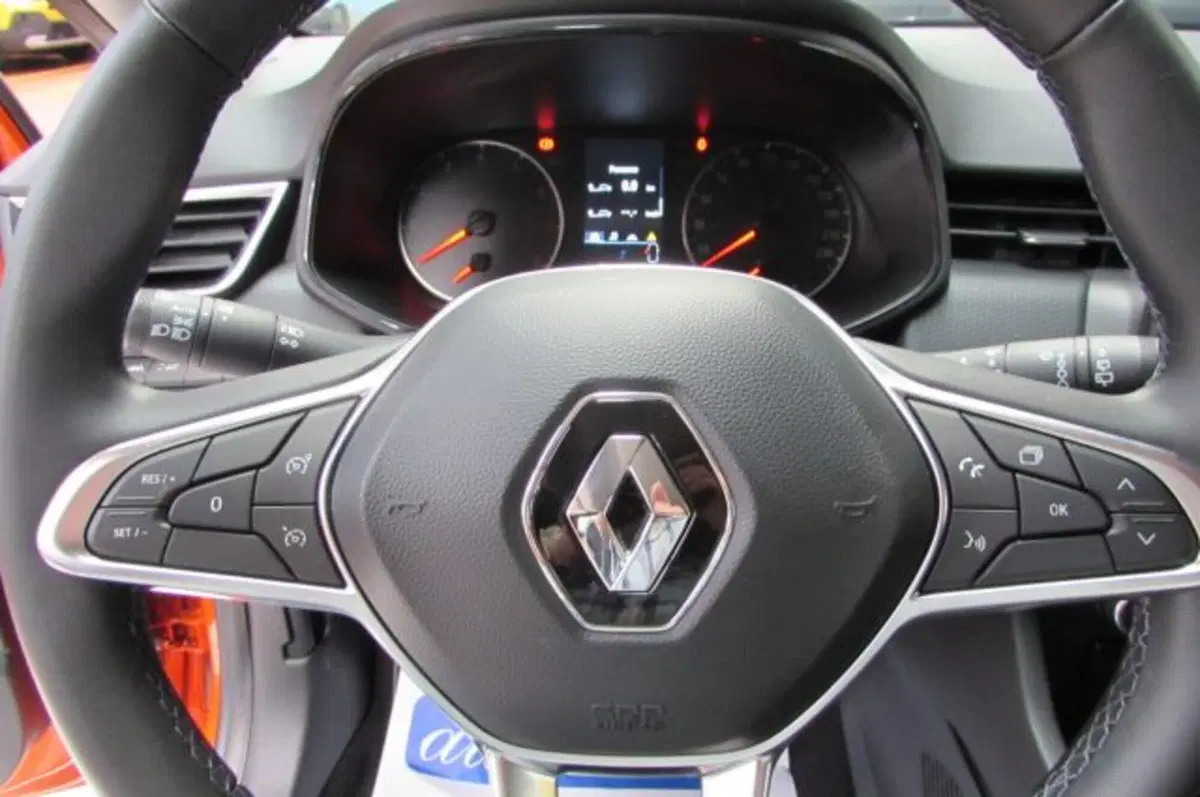 Renault Clio usata a Milano (11)