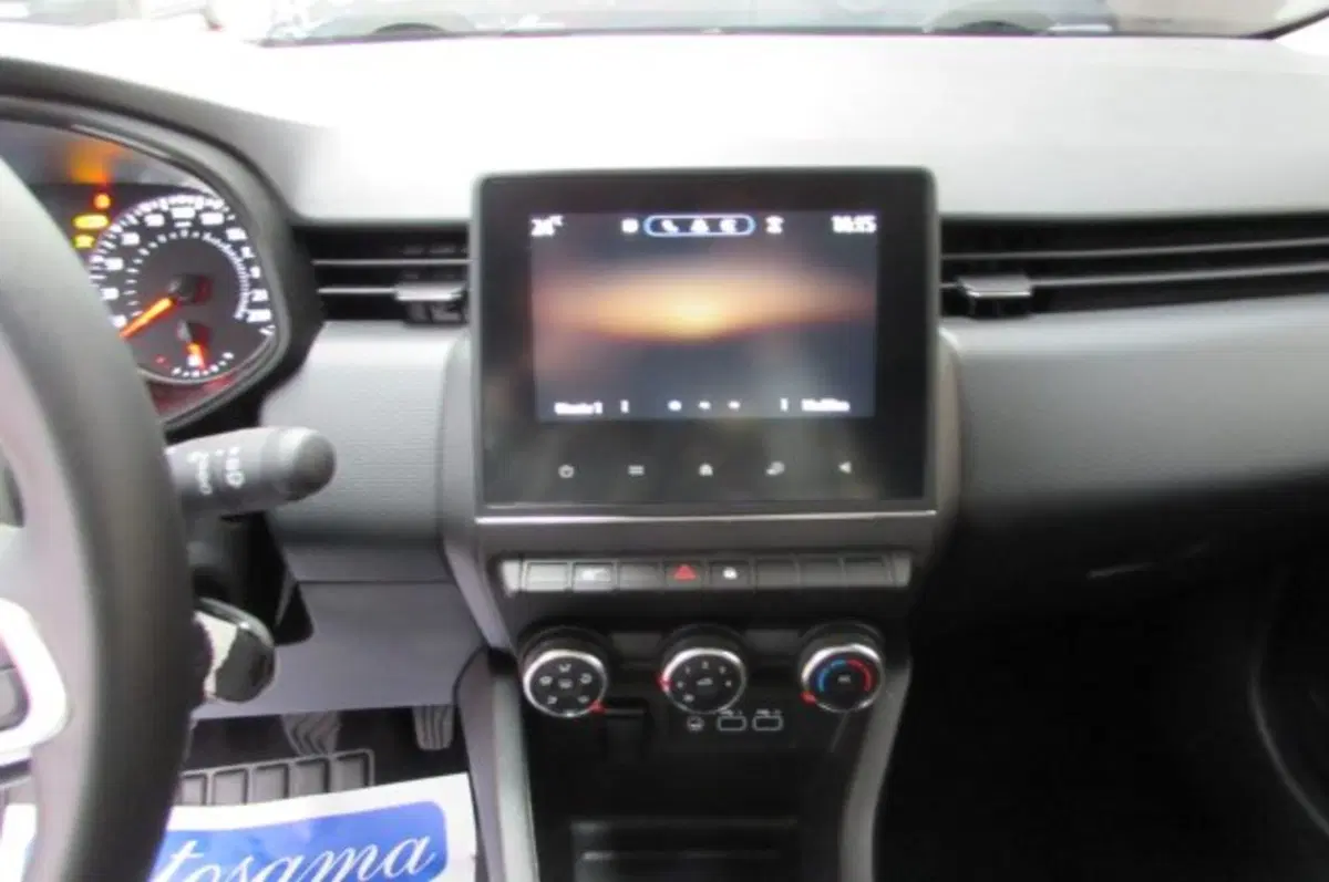 Renault Clio usata a Milano (9)