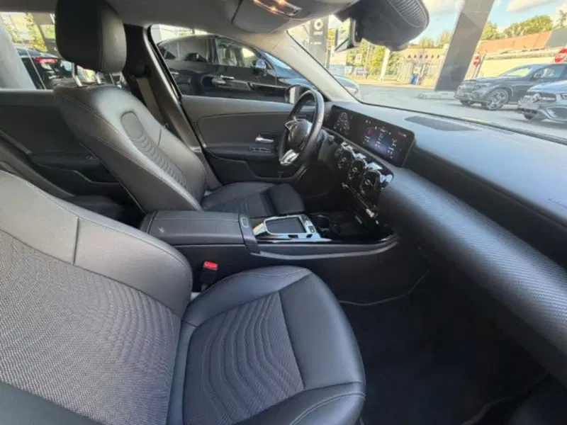 Mercedes-Benz Classe A Sedan usata a Potenza (12)