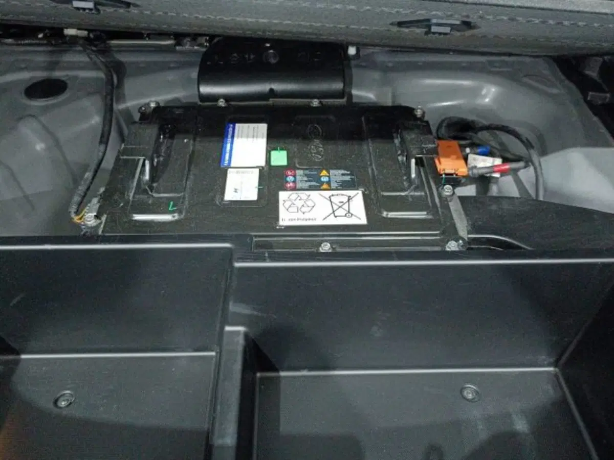 Kia XCeed usata a Catania (13)