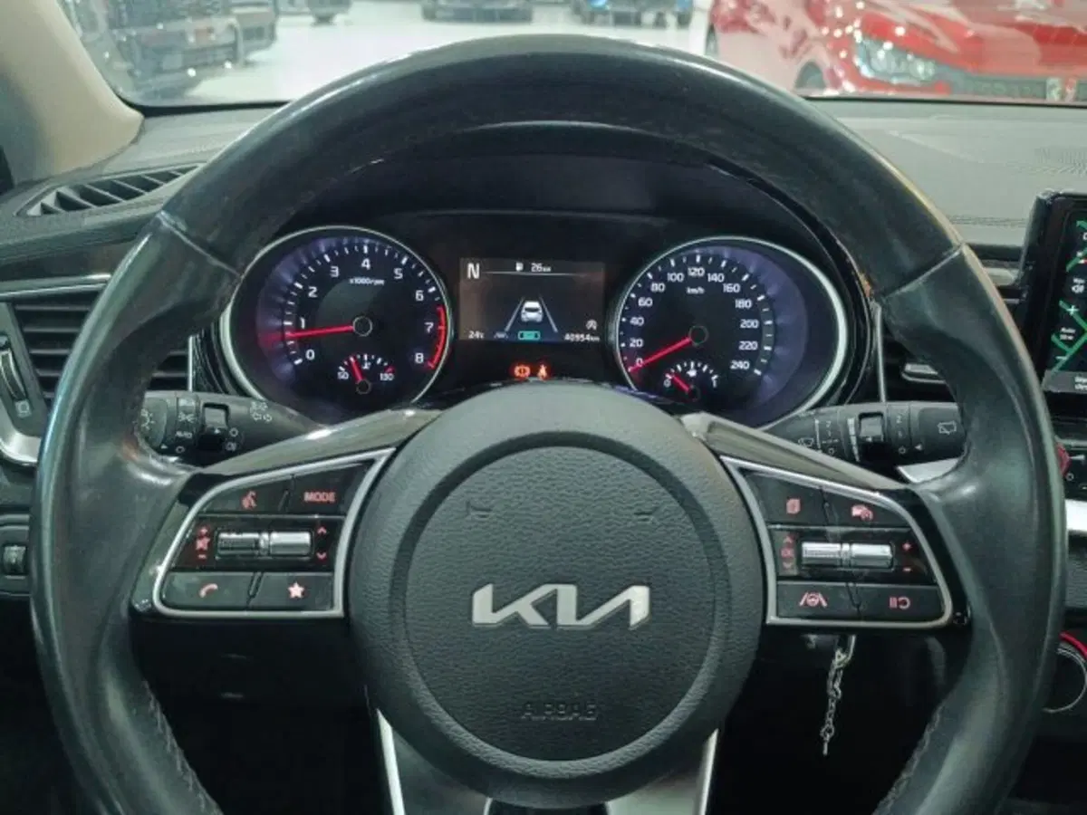 Kia XCeed usata a Catania (18)