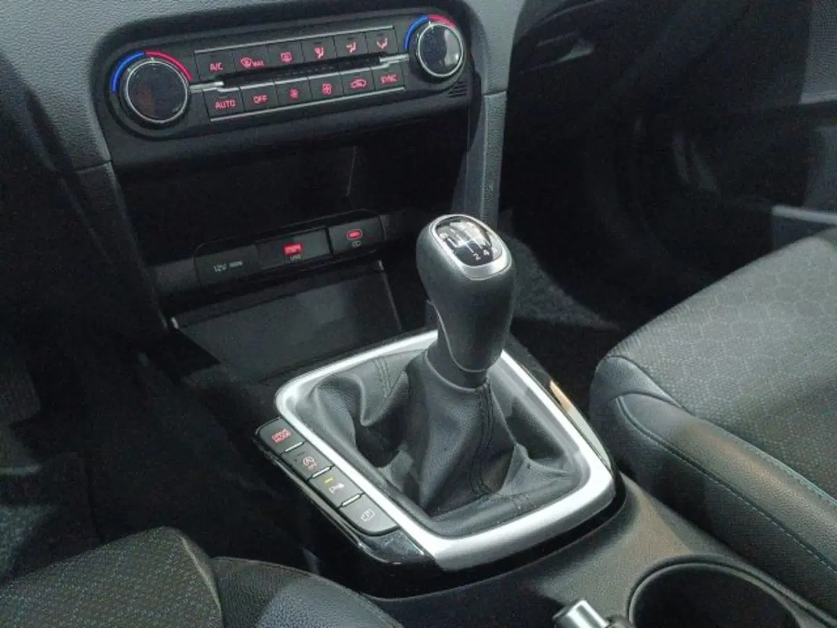 Kia XCeed usata a Catania (8)