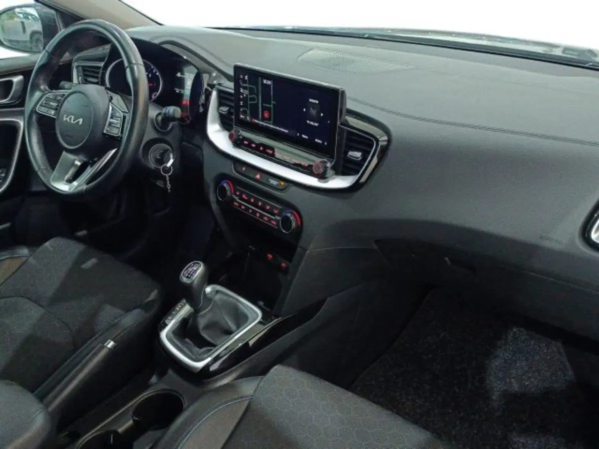 Kia XCeed usata a Catania (9)