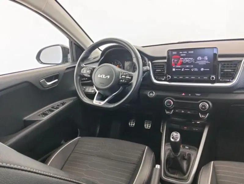 Kia Stonic usata a Como (10)