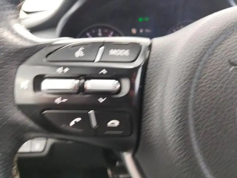 Kia Stonic usata a Como (11)