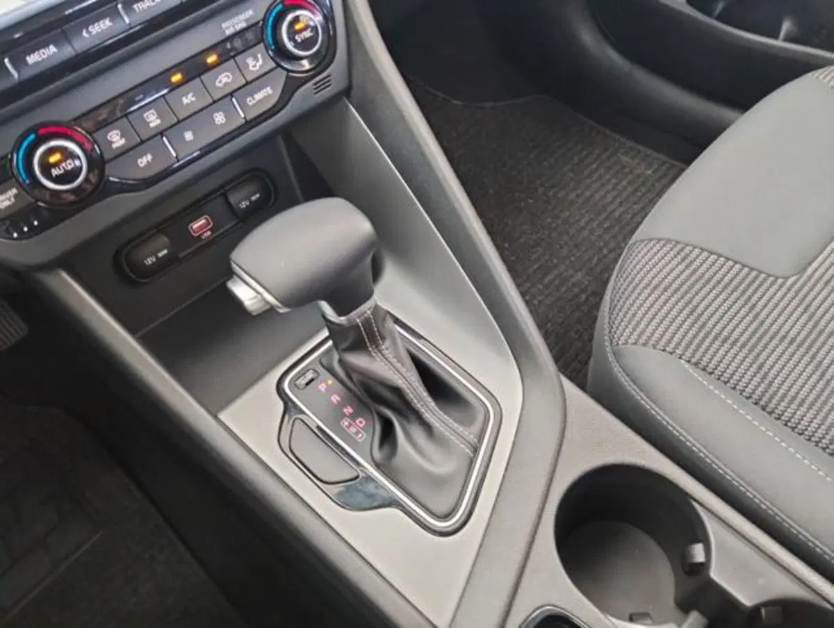 Kia Niro usata a Como (19)