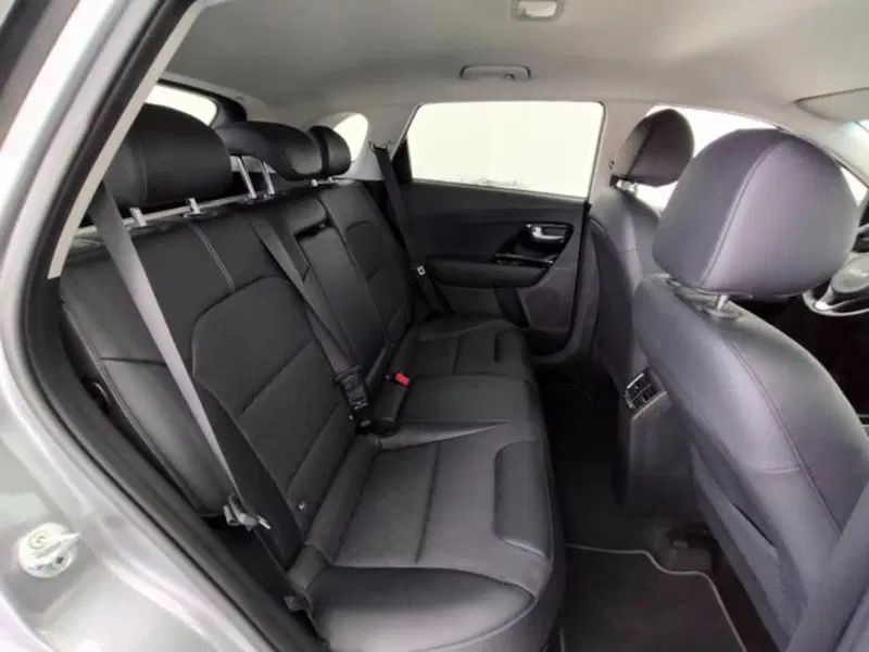 Kia Niro usata a Como (5)