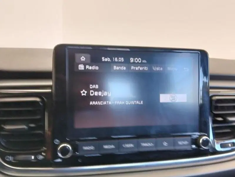 Kia Rio usata a Como (10)