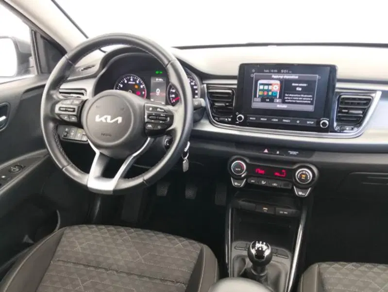 Kia Rio usata a Como (14)