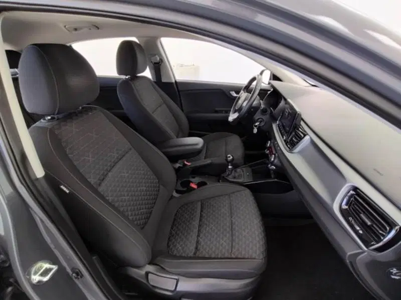 Kia Rio usata a Como (3)