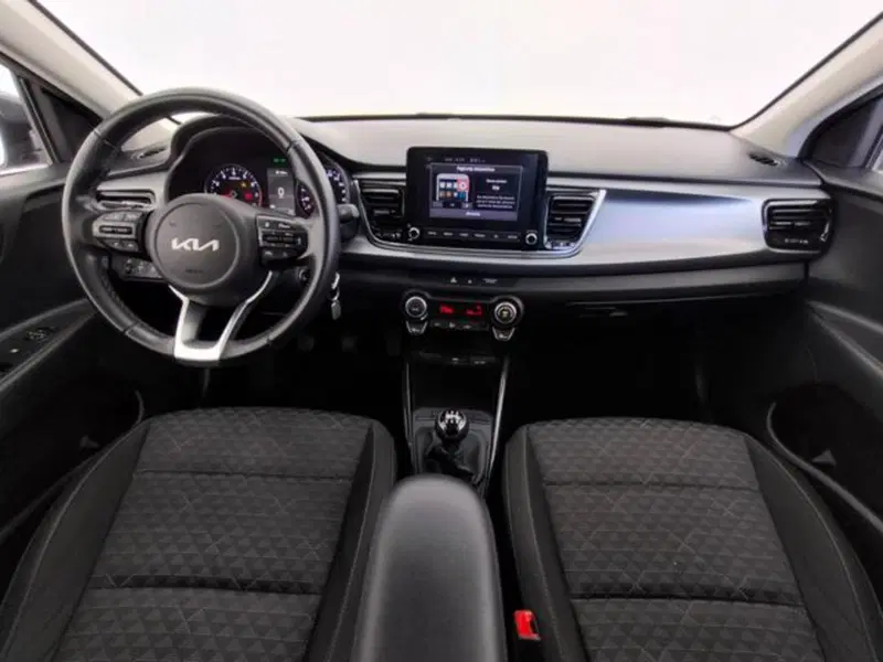 Kia Rio usata a Como (4)
