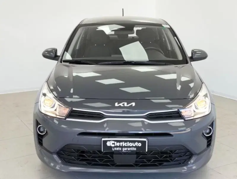Kia Rio usata a Como (6)