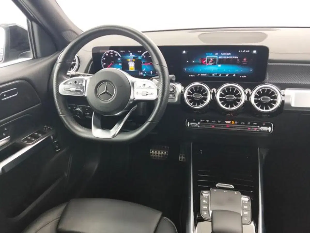Mercedes-Benz GLB usata a Como (11)