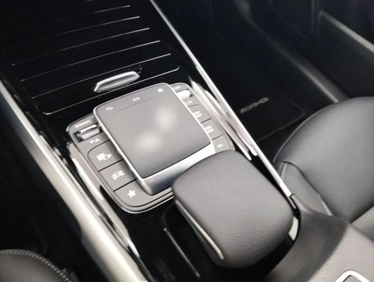 Mercedes-Benz GLB usata a Como (16)