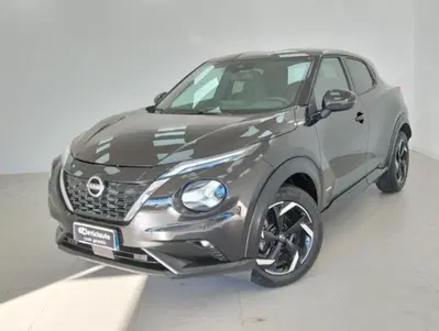 Nissan Juke 1.6 hev N-Connecta del 2023 usata a Lurate Caccivio