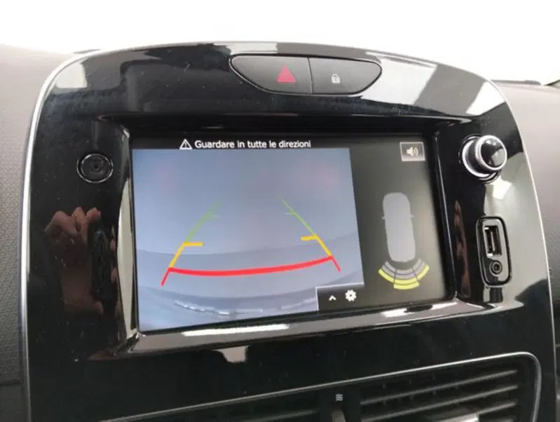 Renault Clio usata a Como (14)