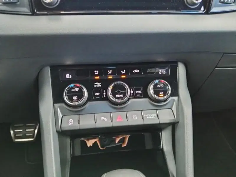 Skoda Karoq usata a Como (13)
