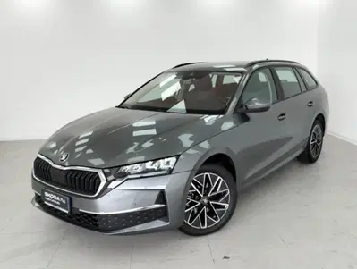 Skoda Octavia Station Wagon 2.0 TDI EVO SCR 150 CV DSG 4x4 Wagon Executive del 2025 usata a Lurate Caccivio