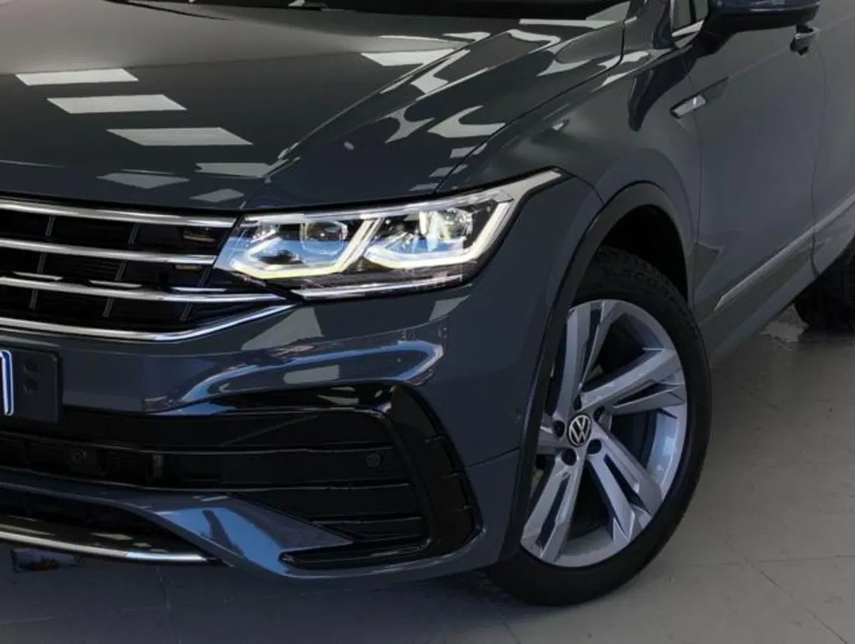 Volkswagen Tiguan usata a Como (10)