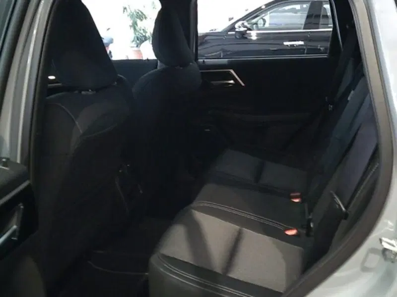Mitsubishi Outlander nuova a Novara (6)